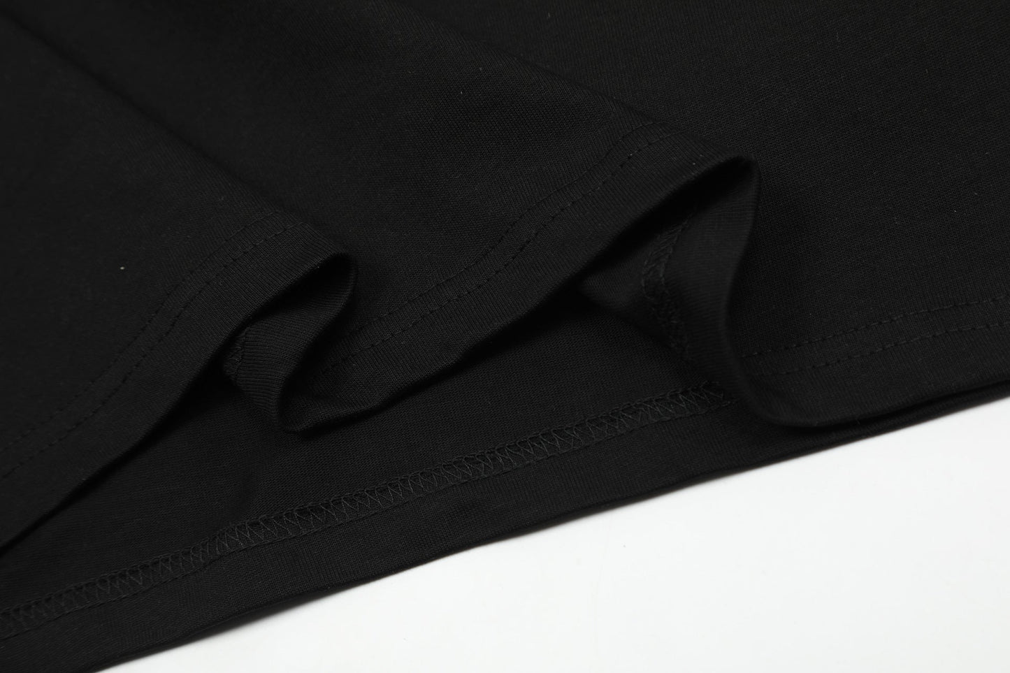 OFF WHITE Gradient Arrow Pattern T-Shirts